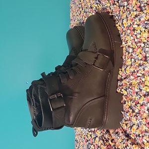 Black Ugg boots size 10